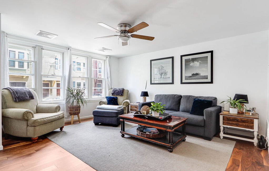 165 West 6th St, South Boston