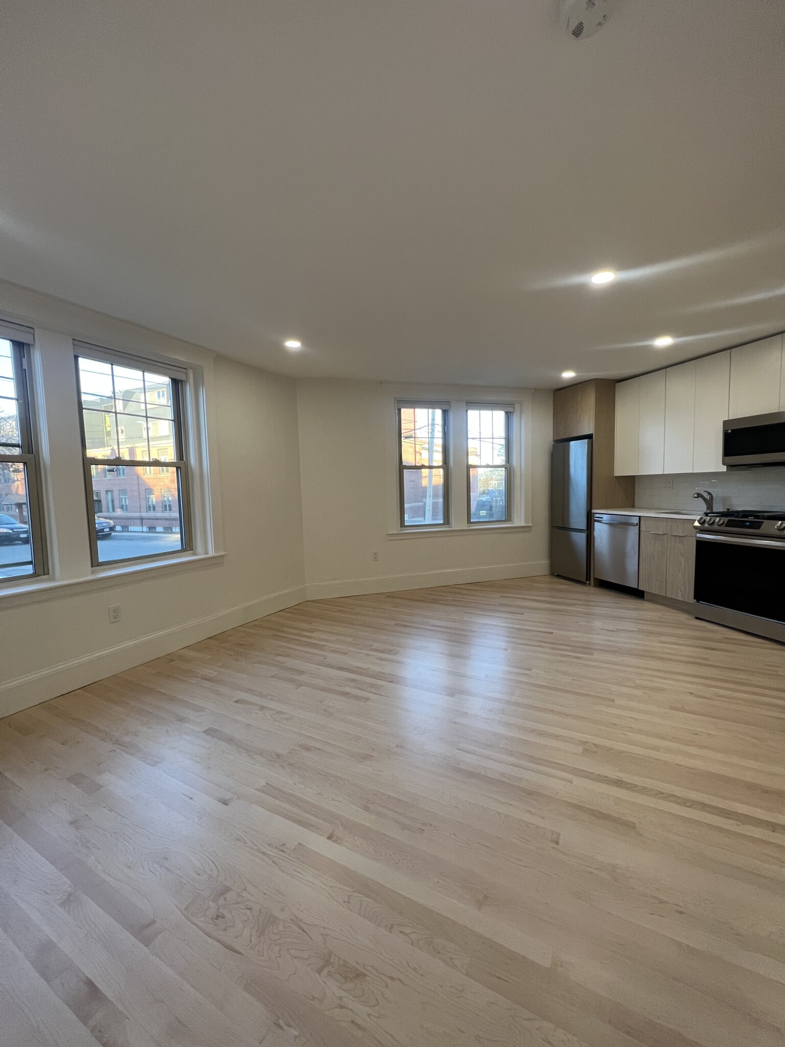 26 Bradlee Rd, Glenwood