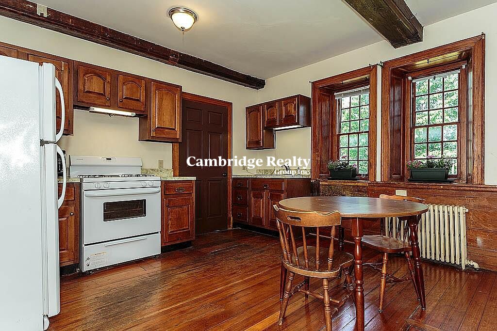 350 Riverside Ave, Medford