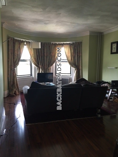 454 Beacon St, Back Bay