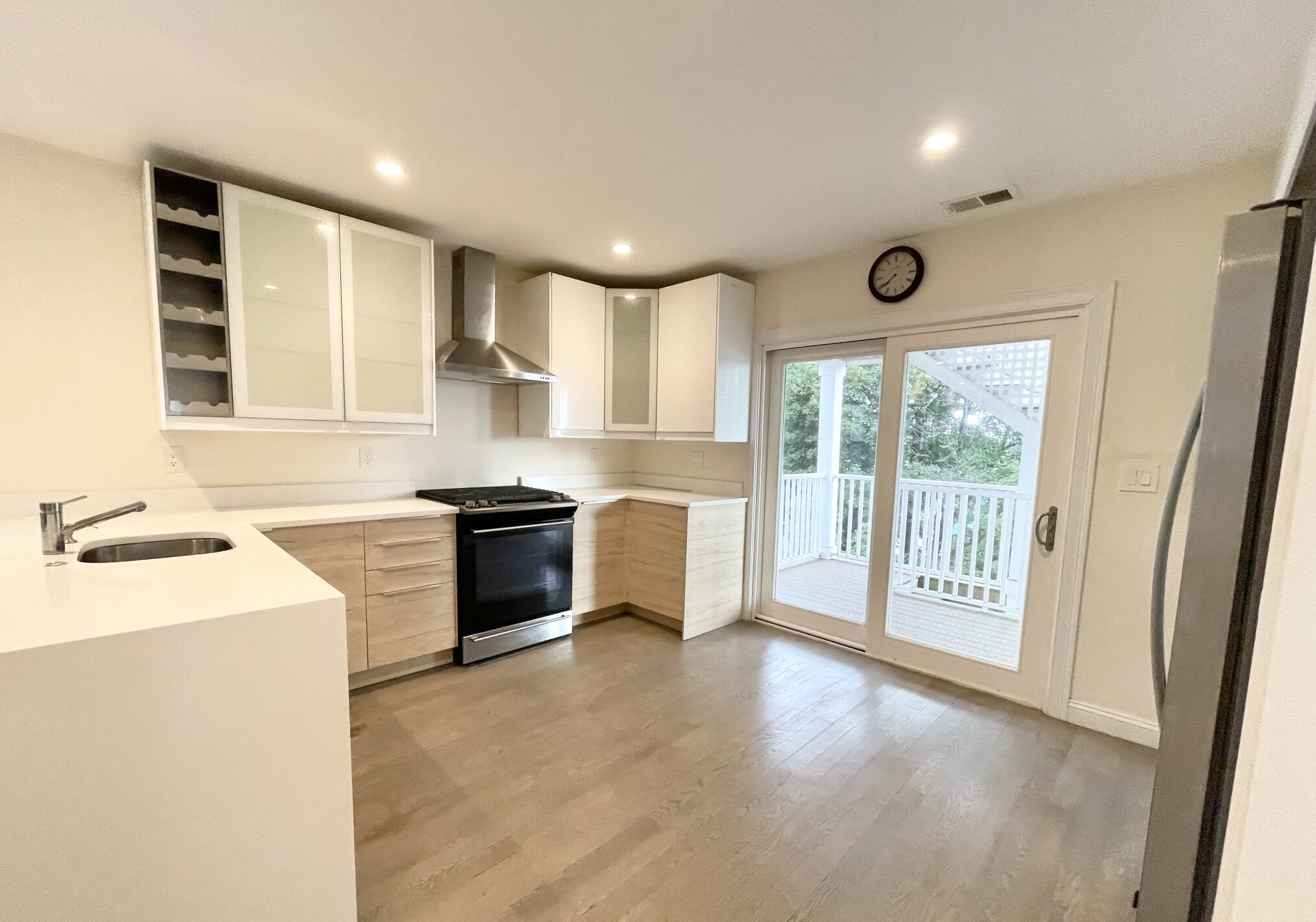 21 Iroquois St, Mission Hill