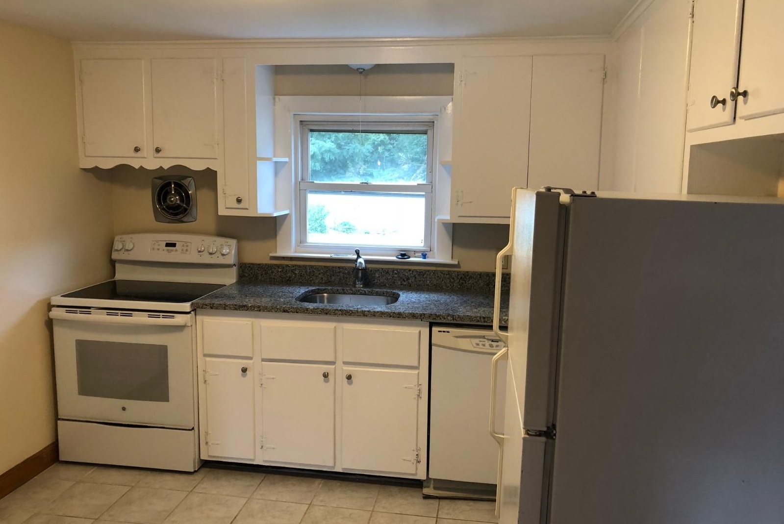 1 Tyler Ave, Medford