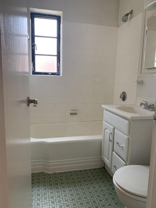 69 Strathmore Rd, Brighton