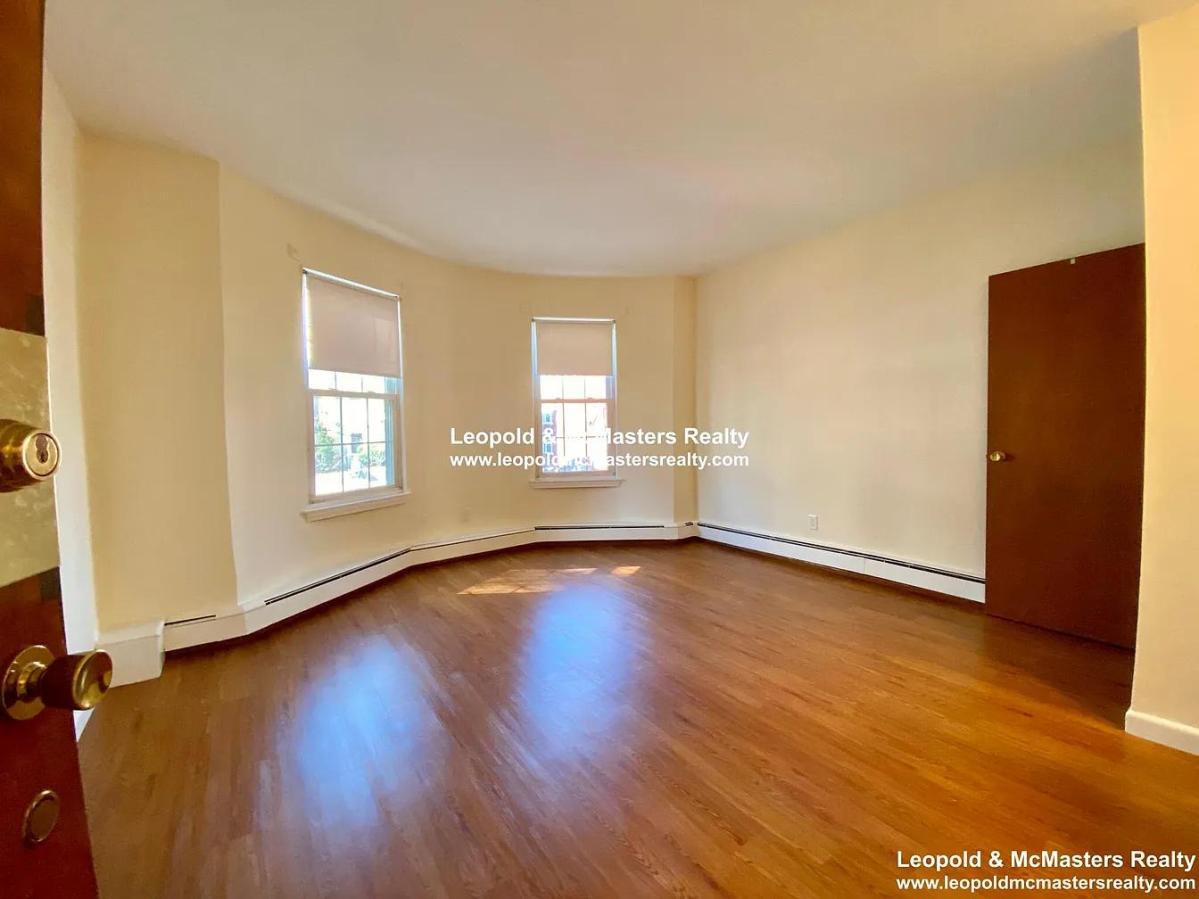 74 Huntington Ave, Jamaica Plain