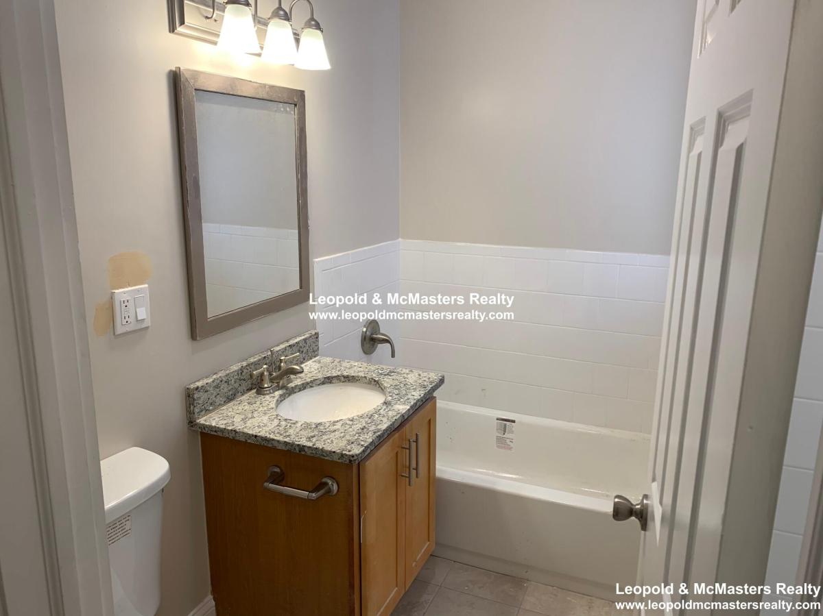 12 Short St, Coolidge Corner