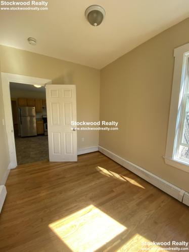 66 Middle St, South Boston