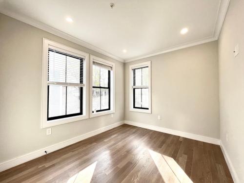 279 Lamartine St, Jamaica Plain