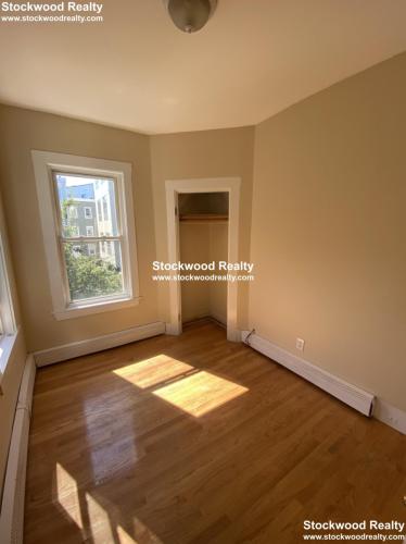 66 Middle St, South Boston