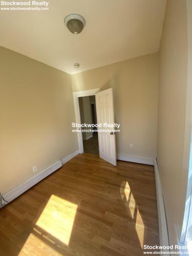 66 Middle St, South Boston