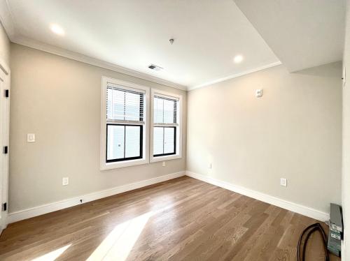 279 Lamartine St, Jamaica Plain