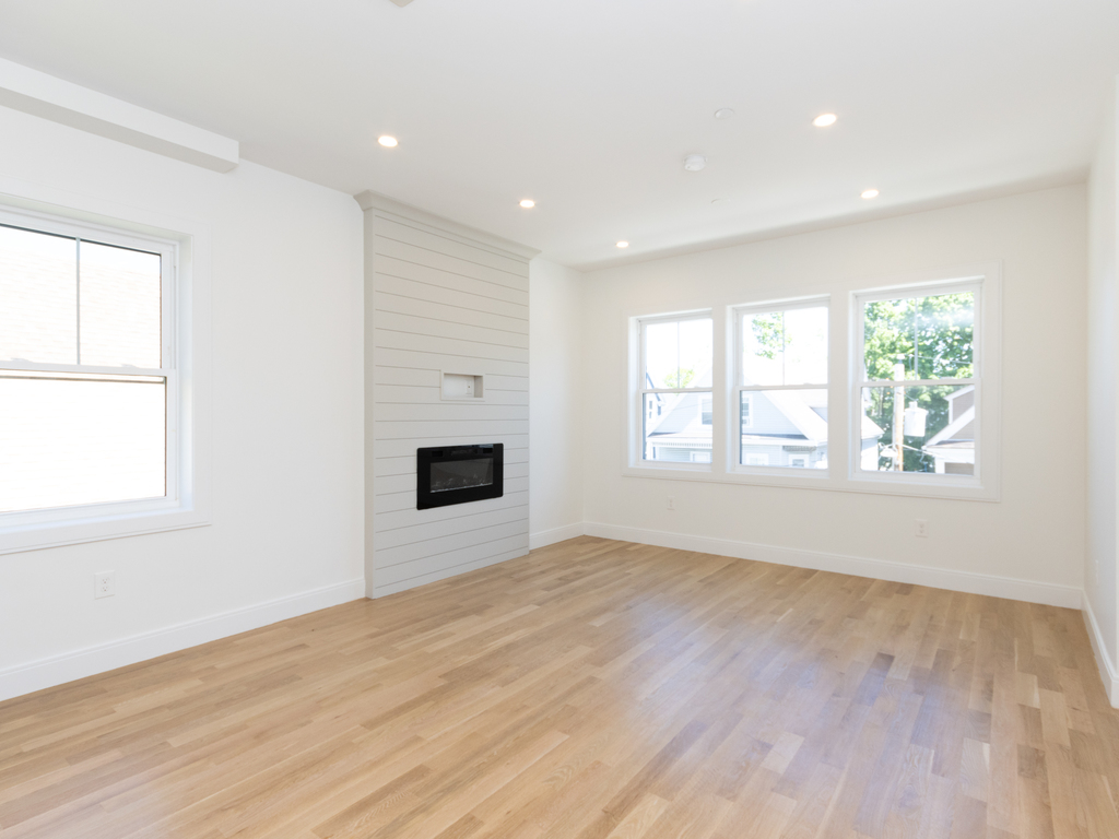 71 Stanton St, Dorchester