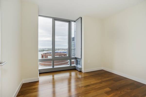 25 Northern Ave, Seaport District