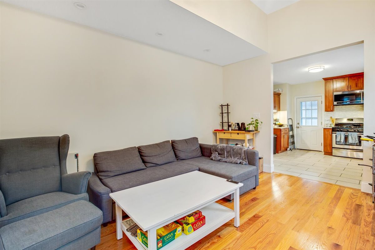 21 Monastery Rd, Brighton