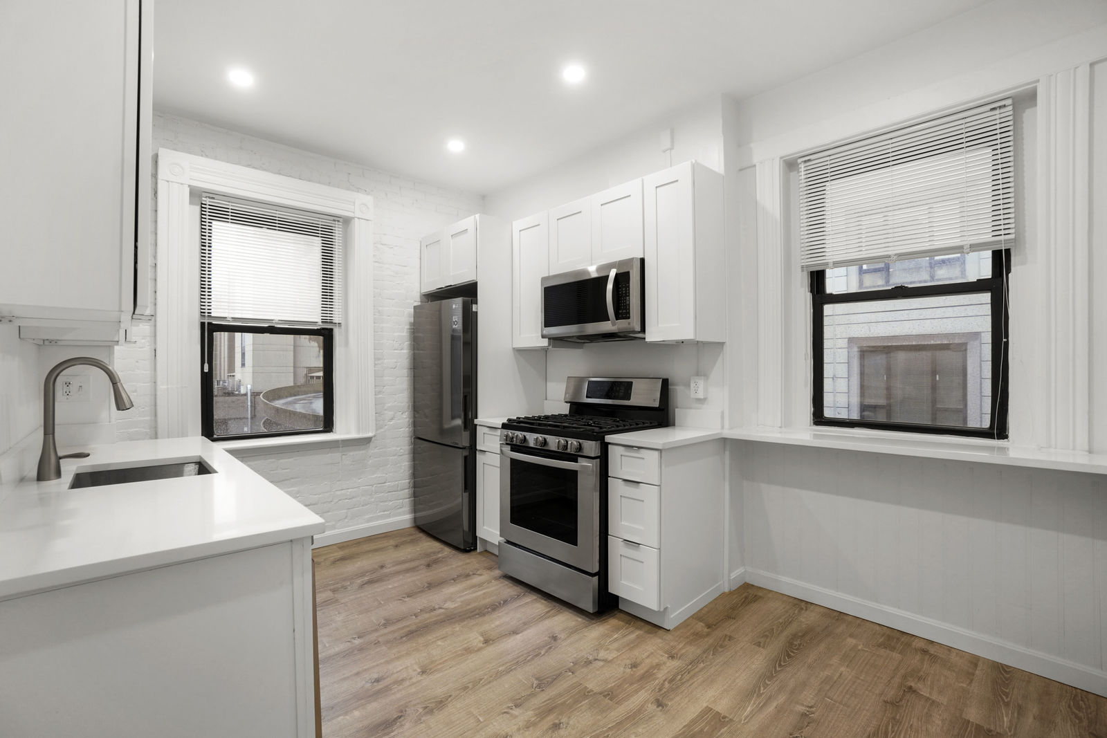 13 Garrison Ave, Back Bay