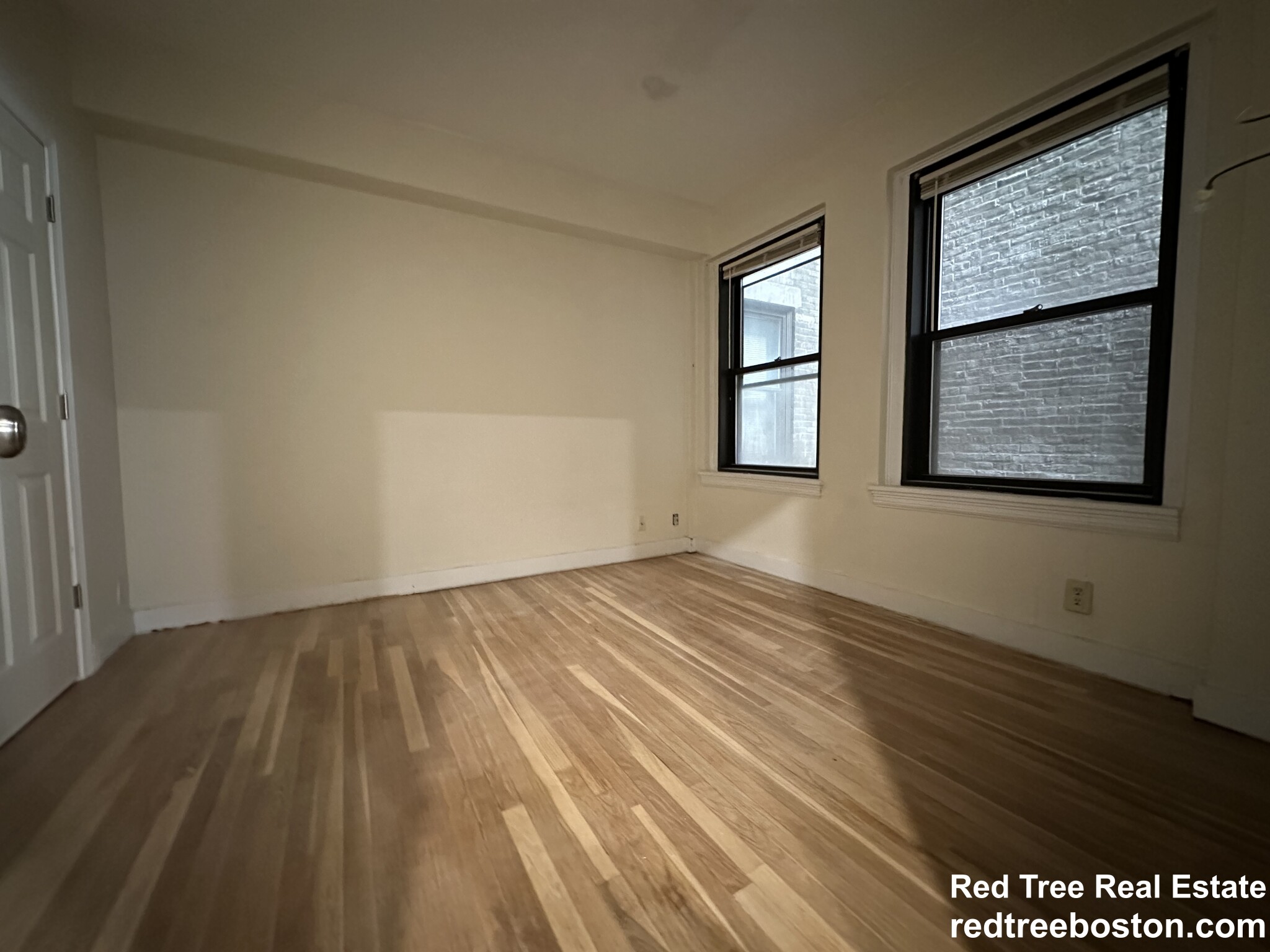 475 Commonwealth Ave, Kenmore