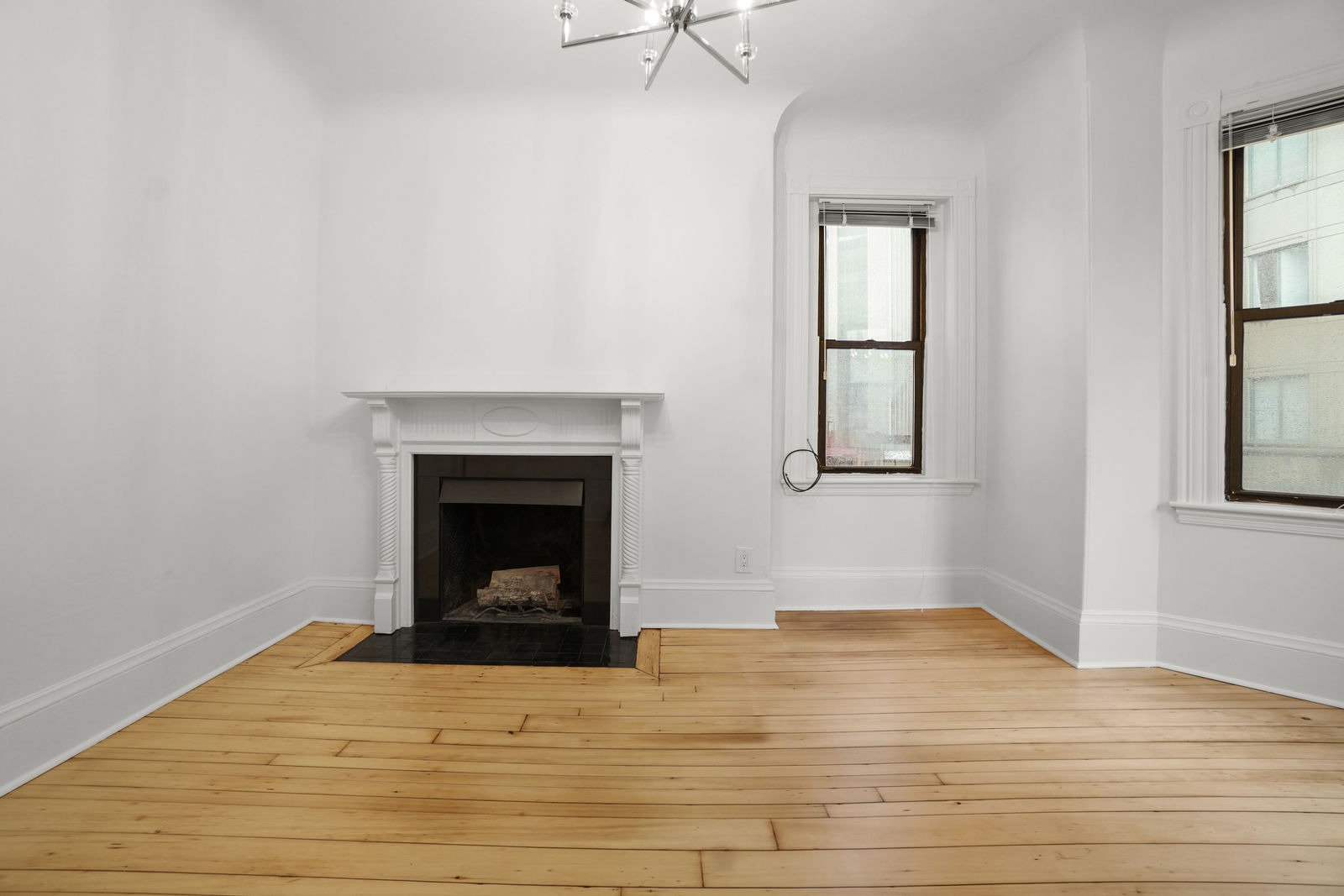 13 Garrison Ave, Back Bay