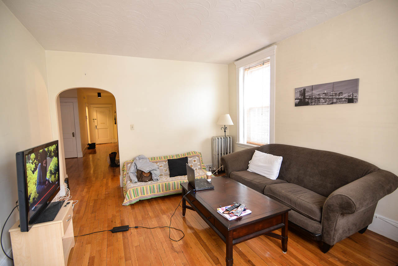 15 Parkman St, Longwood