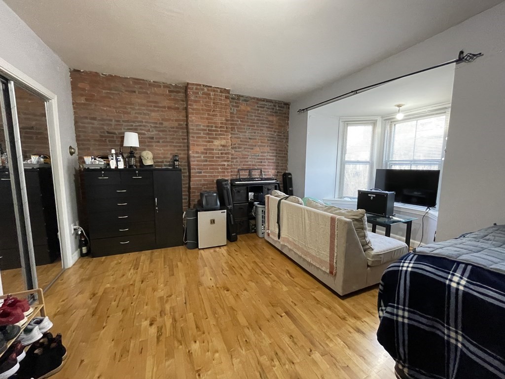 24 Worthington St, Mission Hill