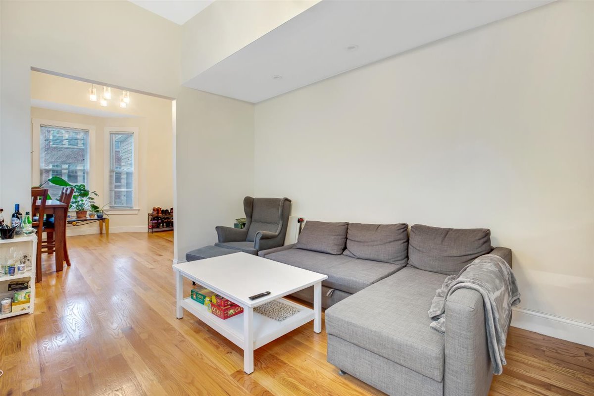 21 Monastery Rd, Brighton