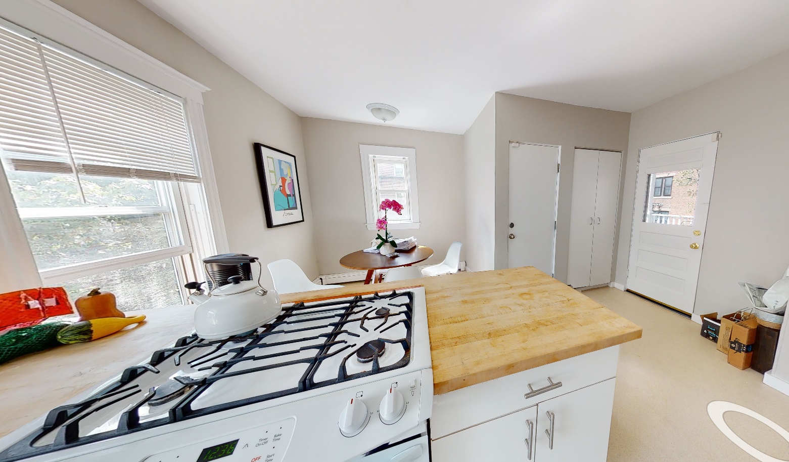 8 Chapman Pl, Harvard Square