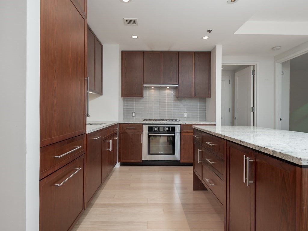 580 Washington St, Downtown