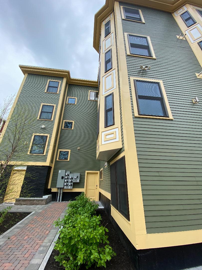 116 Holland St, Davis Square