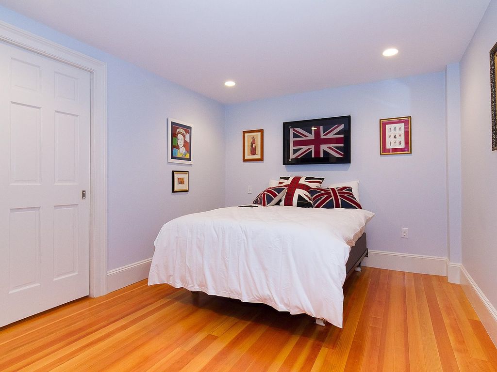 14 Chestnut St, Beacon Hill