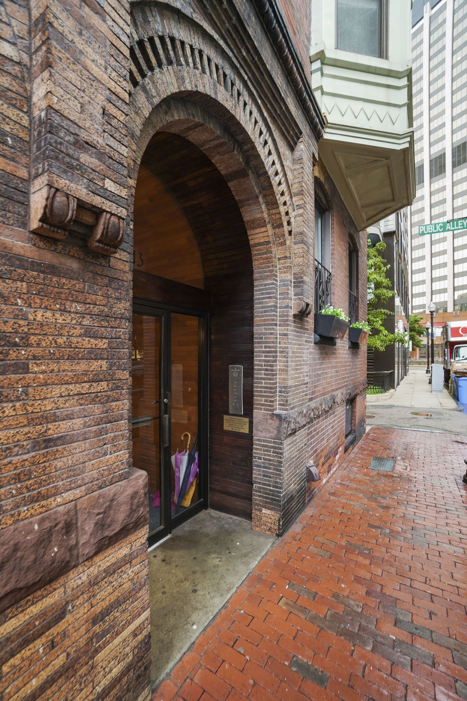 13 Garrison Ave, Back Bay