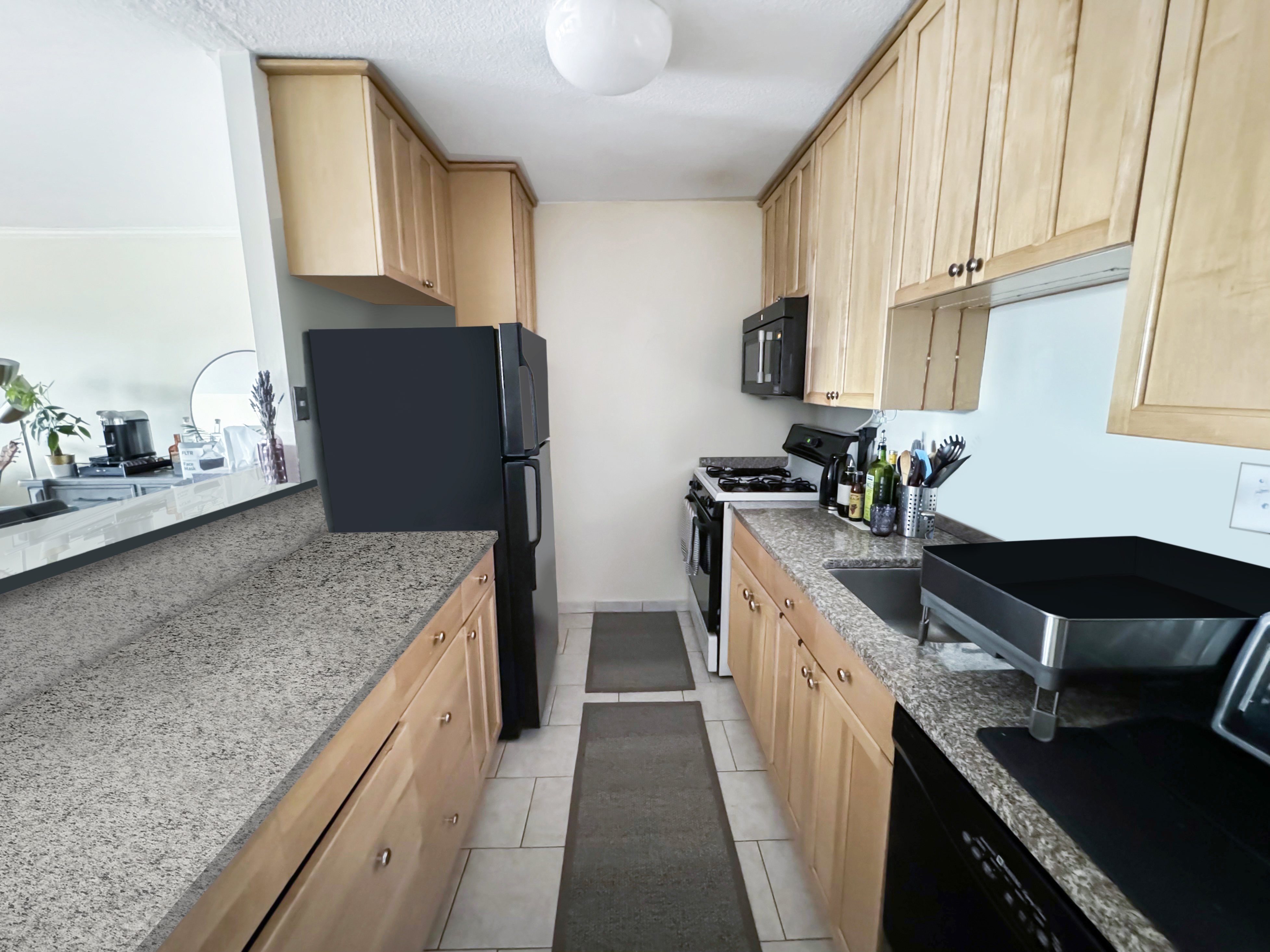 9 Hawthorne Pl, West End