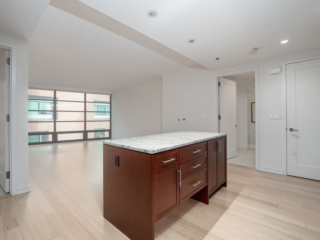 580 Washington St, Downtown