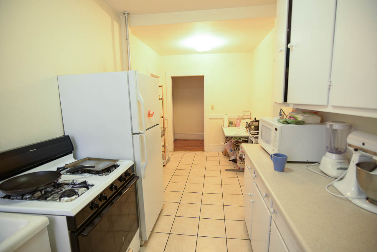 15 Parkman St, Longwood