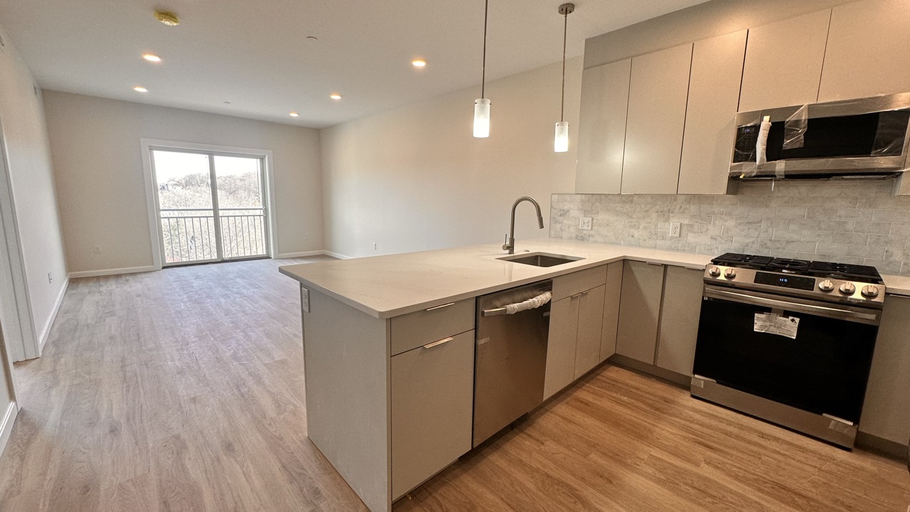 460 Washington St, Brighton