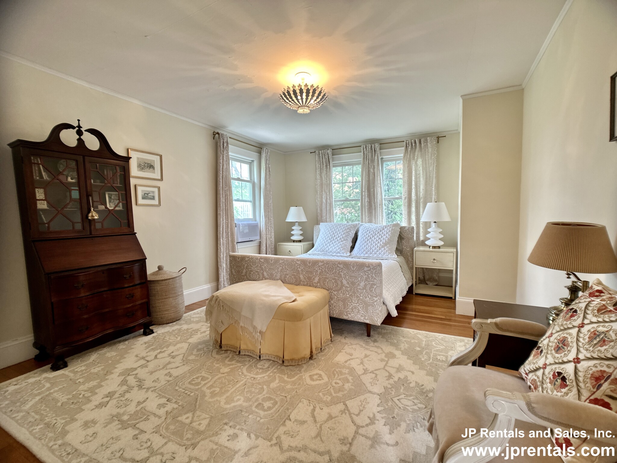 451 Poplar St, Roslindale