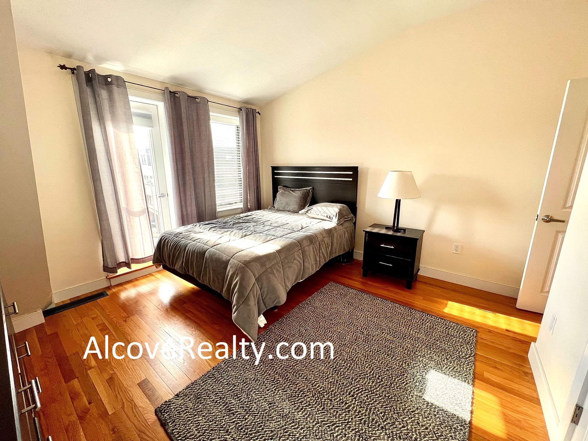 377 Summer St, Davis Square