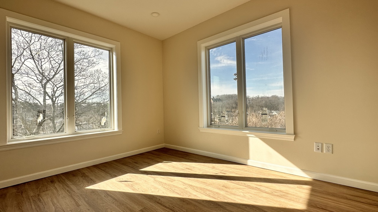 458 Washington St, Brighton