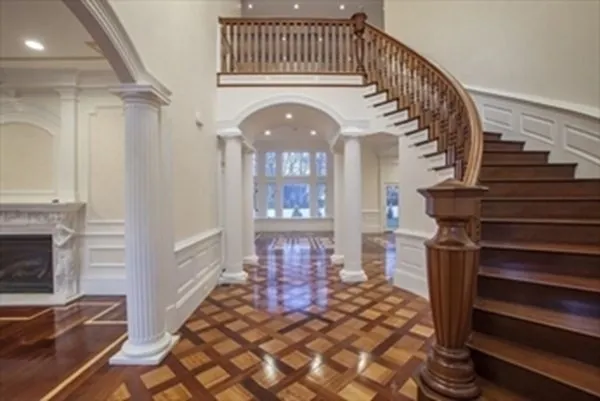 75 Woodfall Rd, Belmont