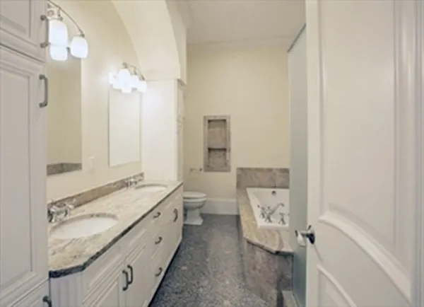 75 Woodfall Rd, Belmont