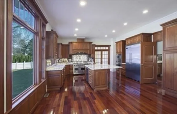 75 Woodfall Rd, Belmont