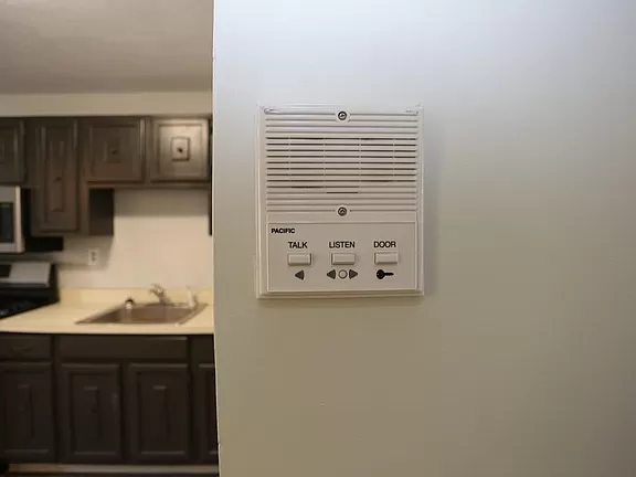 21 Eutaw St, East Boston