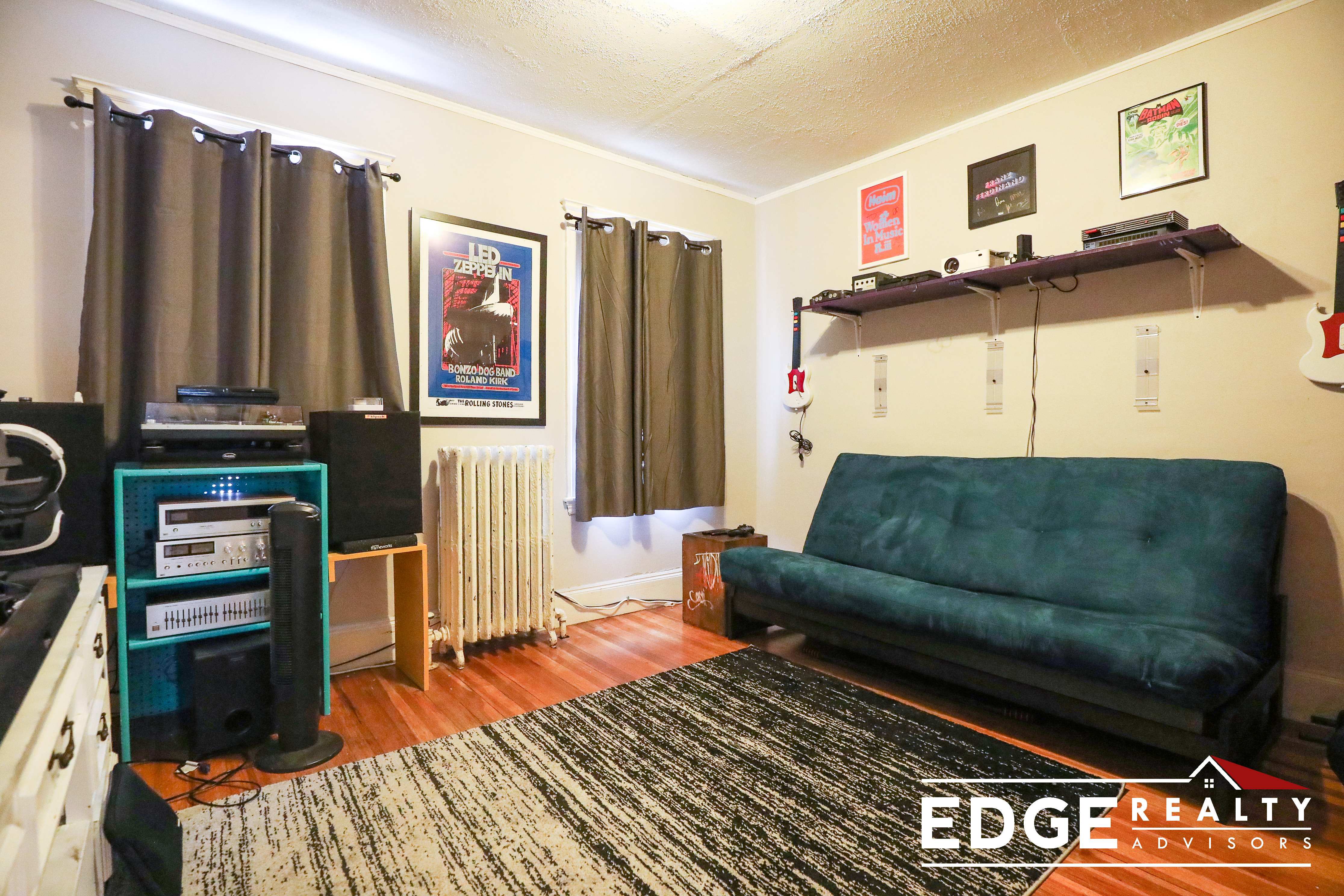 16 Long Ave, Brighton