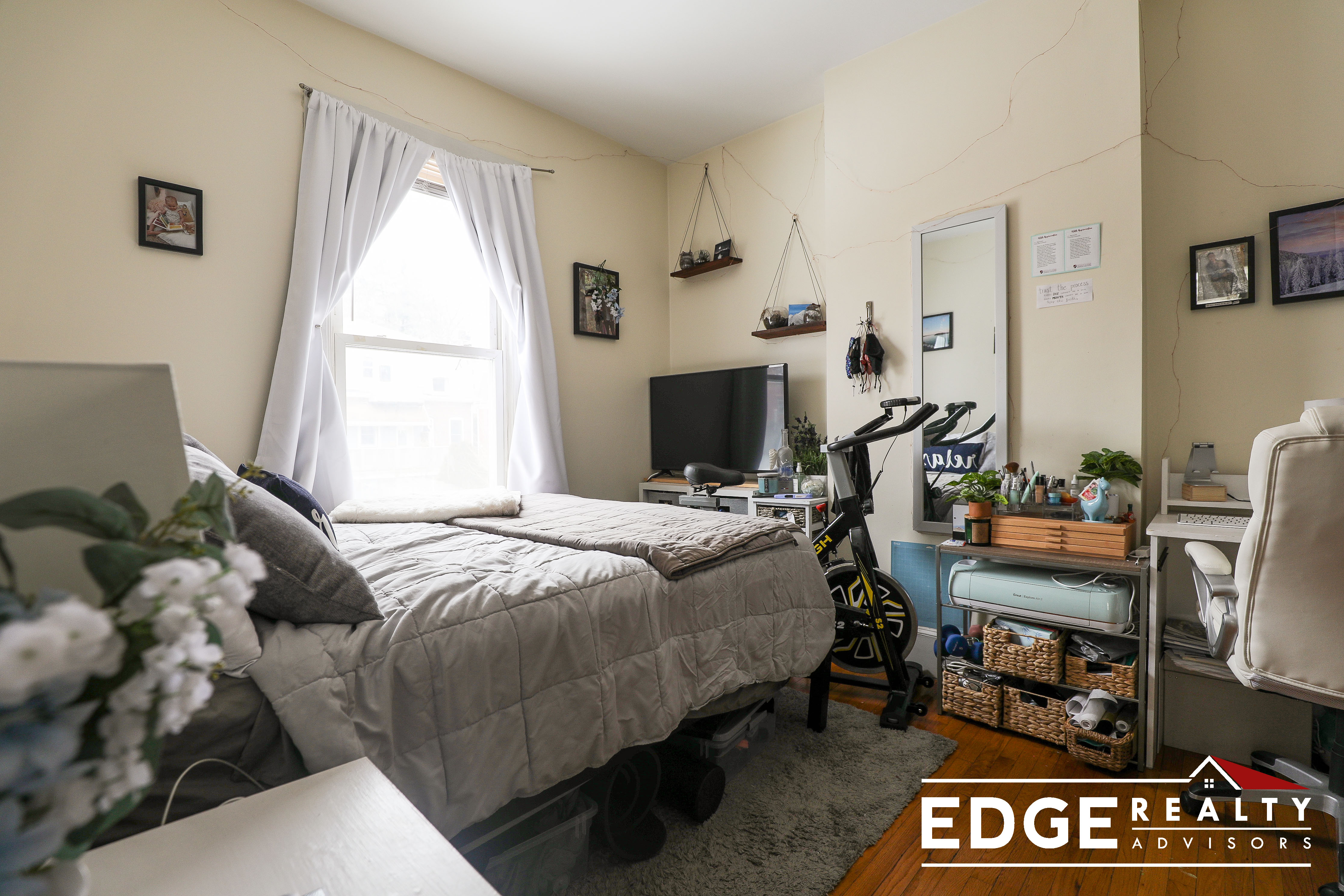 8 Woodmont St, Brighton