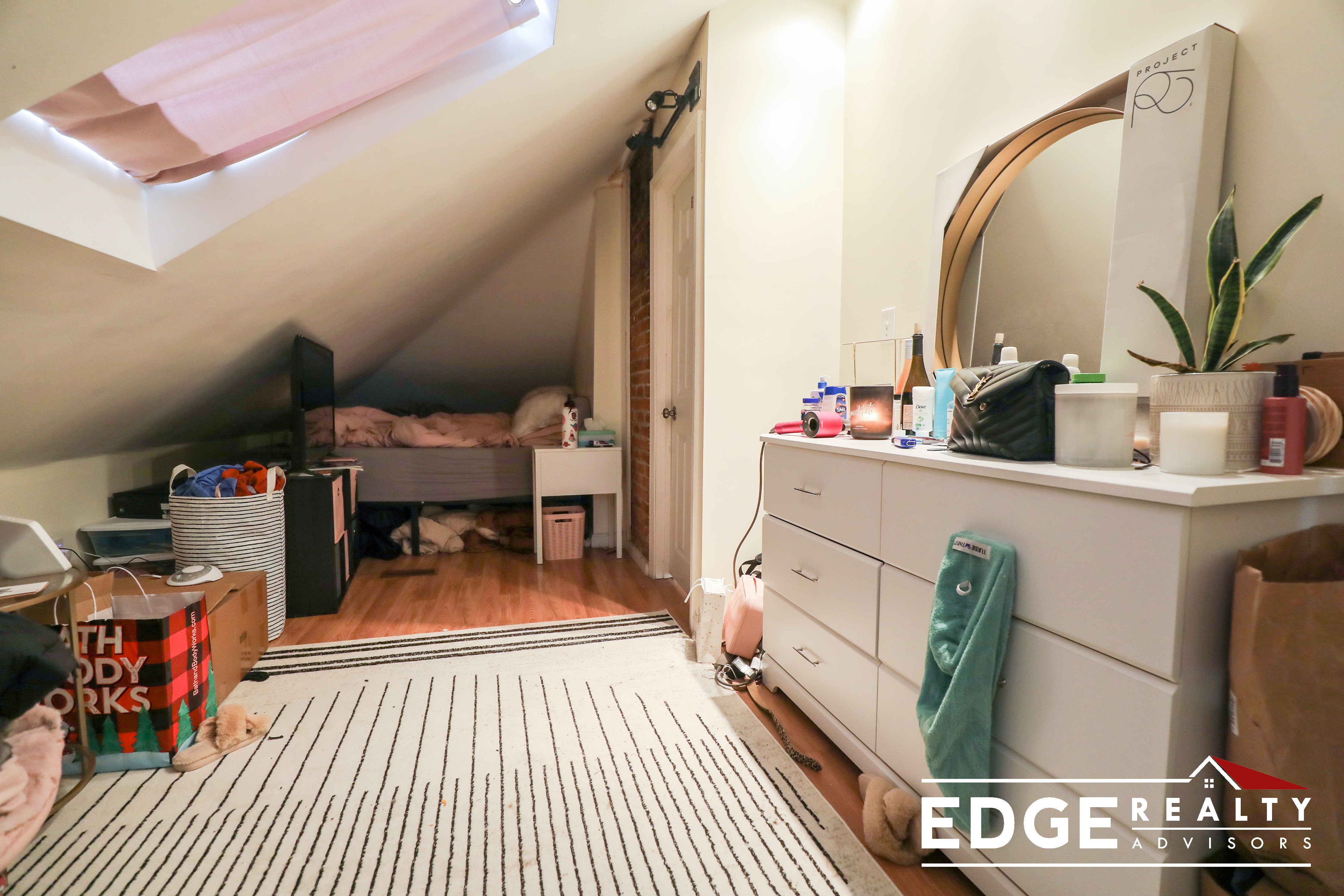 7 Greylock Rd, Allston