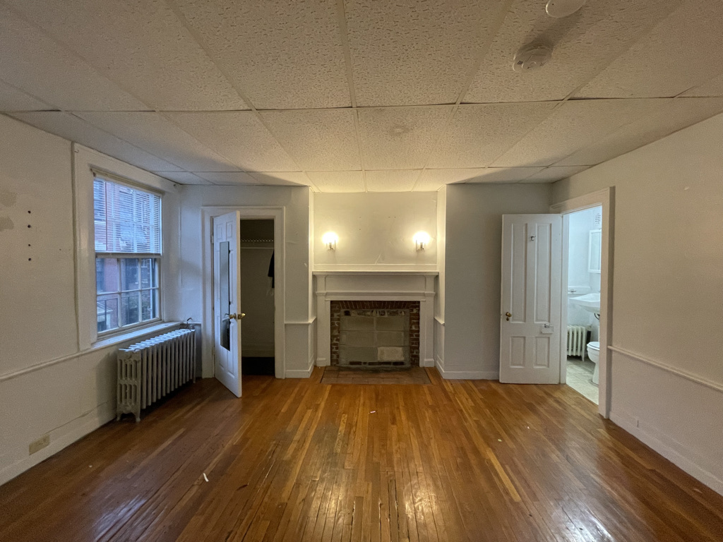 90 Myrtle St, Beacon Hill