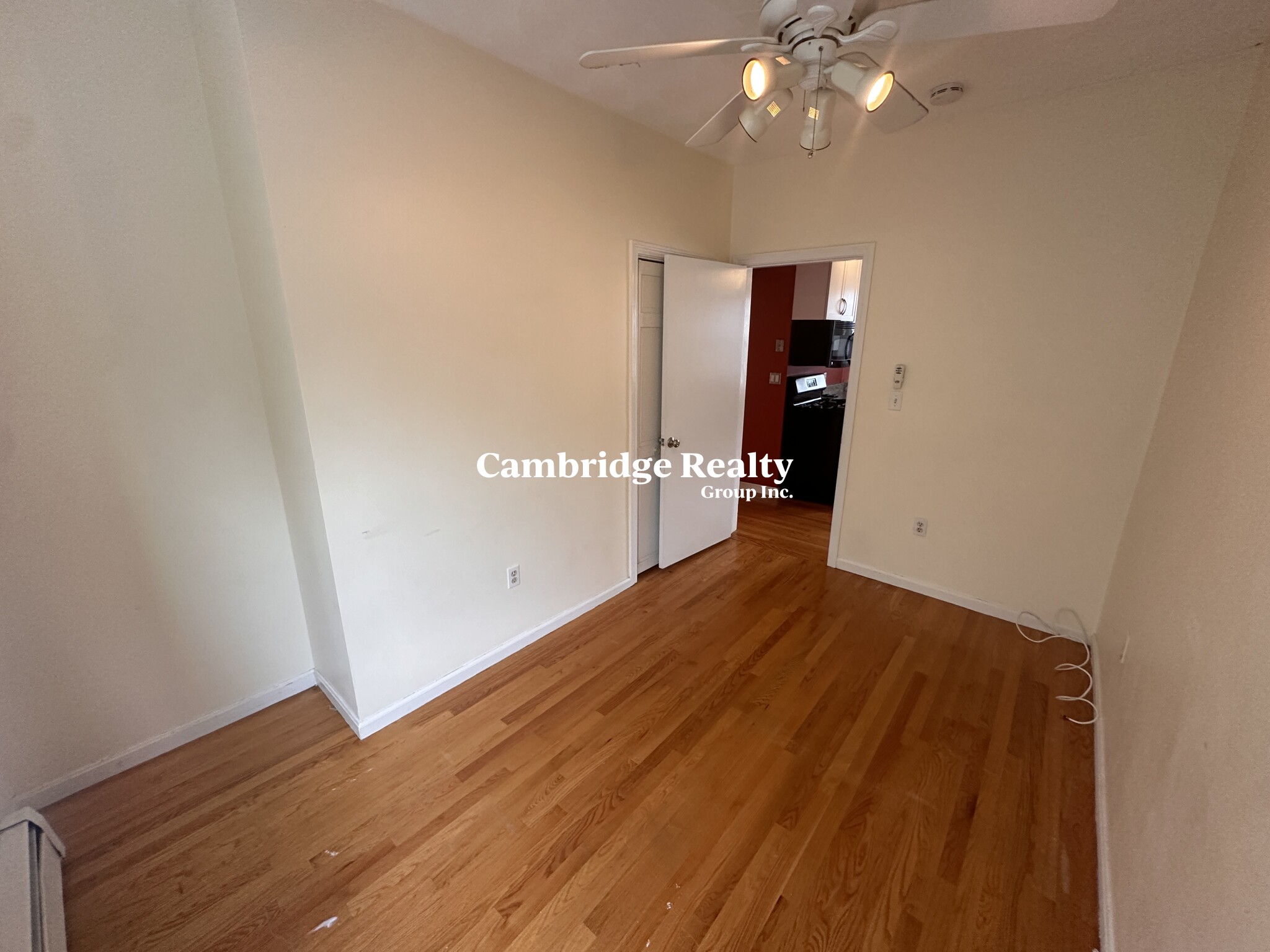 66 Kenmere Rd, Medford