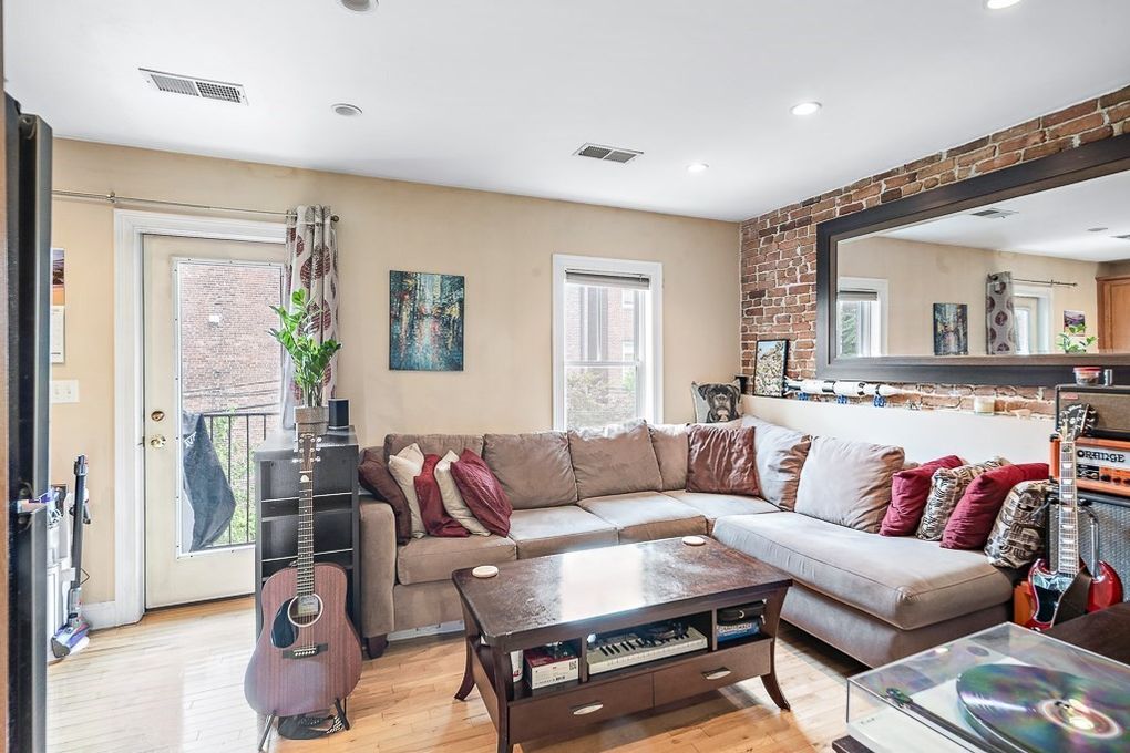 764 E 6th, South Boston