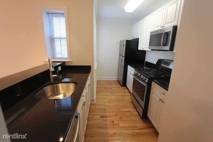 19 Peterborough St, Fenway