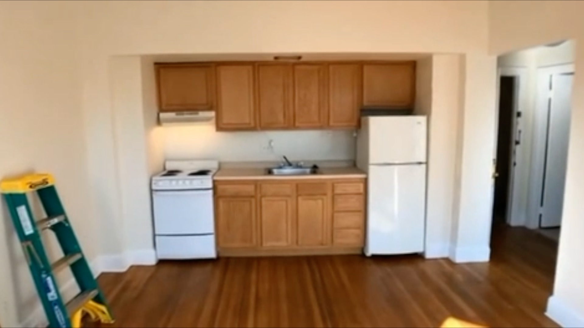 33 Lancaster Ter, Washington Square