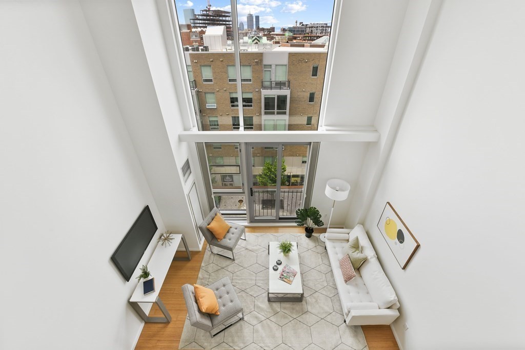 1 Earhart St, East Cambridge