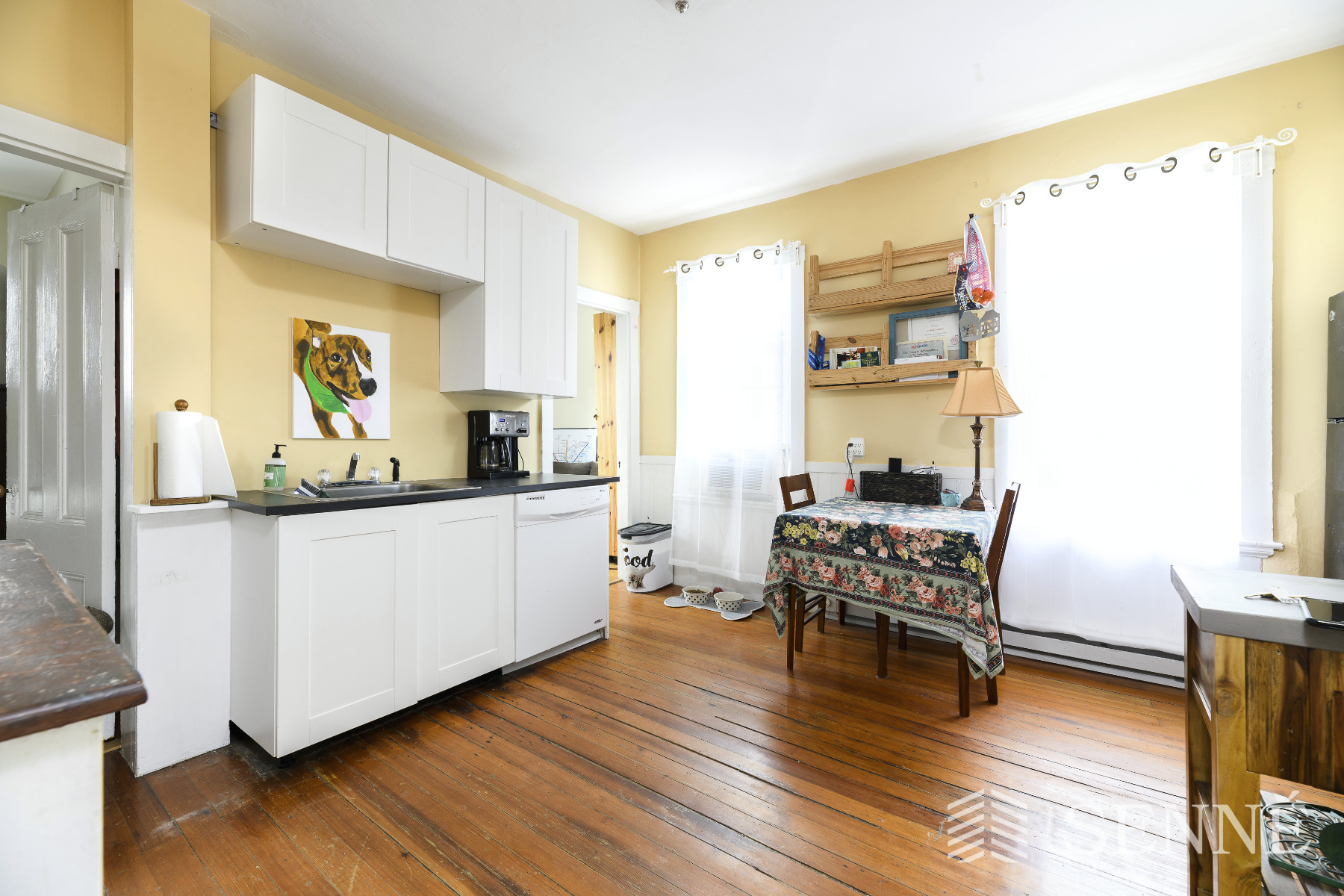 1 Hampshire Ct, Mid Cambridge