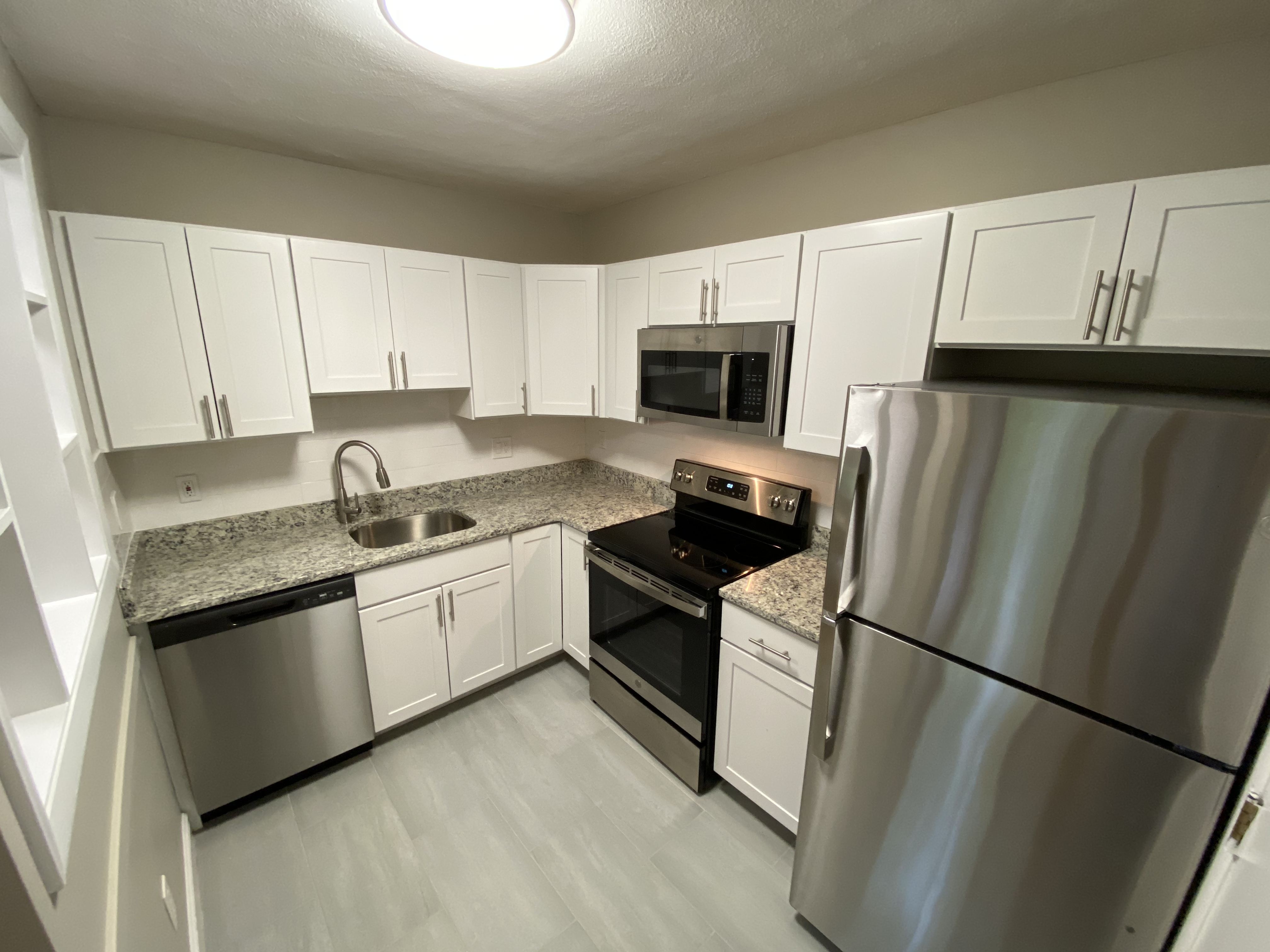 290 Grove St, Newton